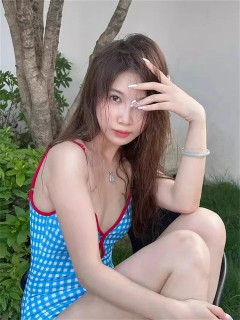 Red Scalloped Rim Swimsuit For Sexy Women