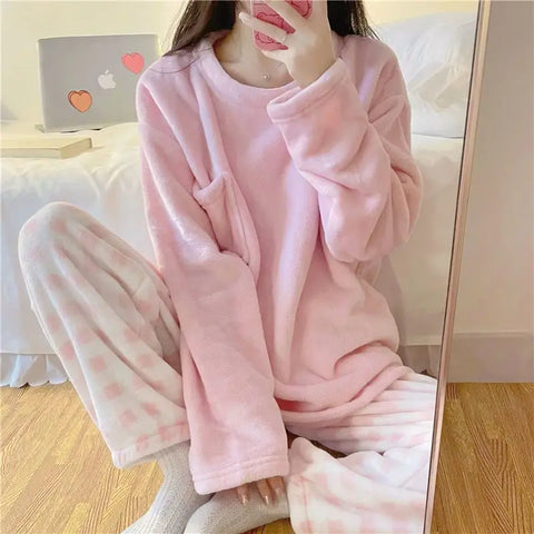 Women’s Fleece Pajama Set – Warm Winter Sleepwear