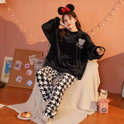 Women’s Fleece Pajama Set – Warm Winter Sleepwear