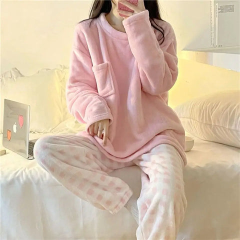 Women’s Fleece Pajama Set – Warm Winter Sleepwear